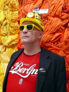 J. Sobottka: Who is afraid of red, yellow and black, 2009; Edition Kunstkontakter